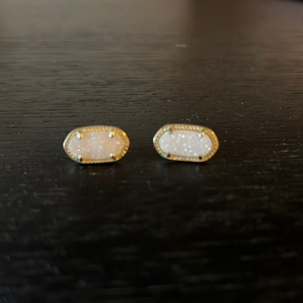 Kendra script Ellie  studs